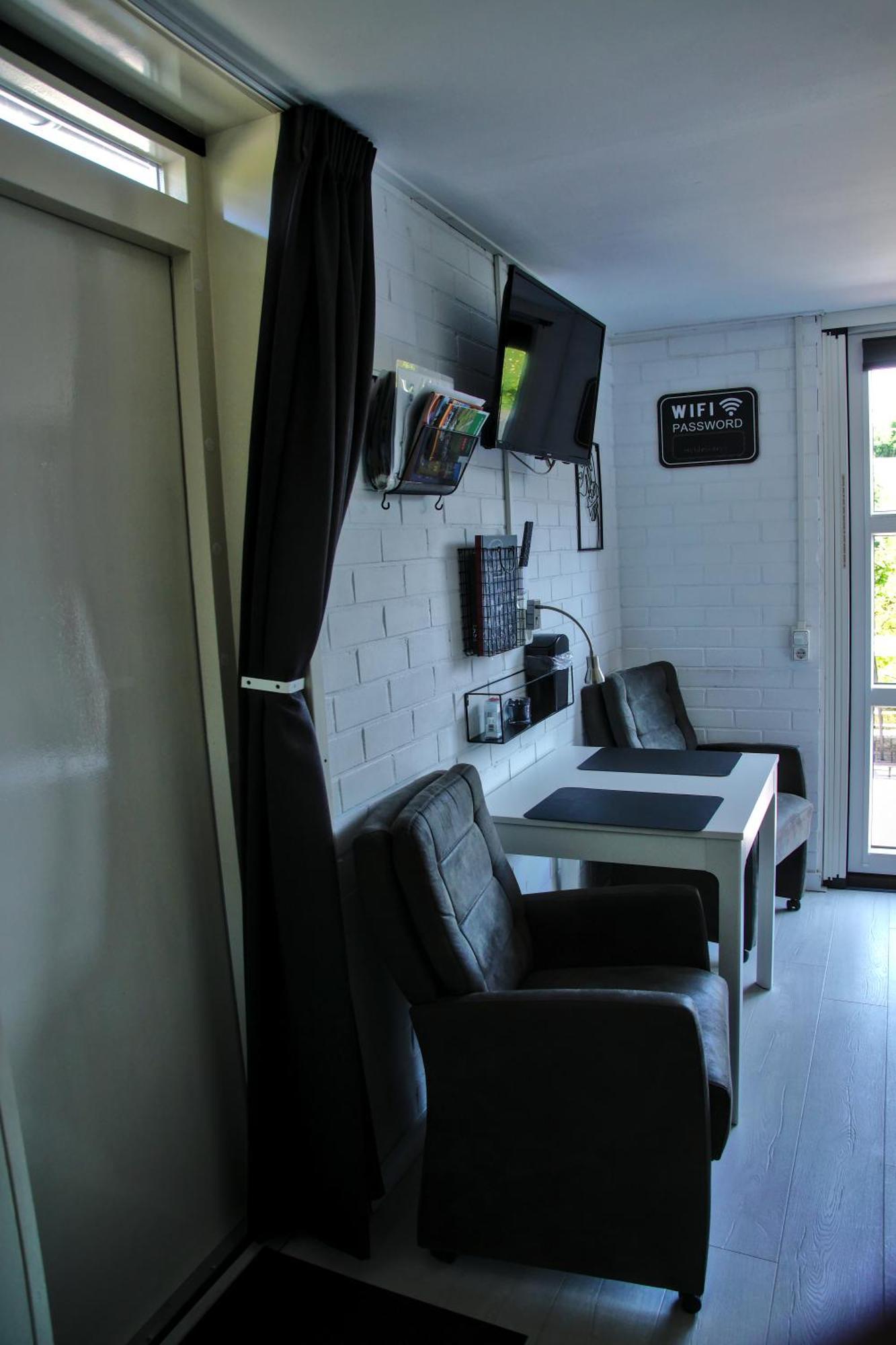 Emmen Bed And Breakfast Exterior photo